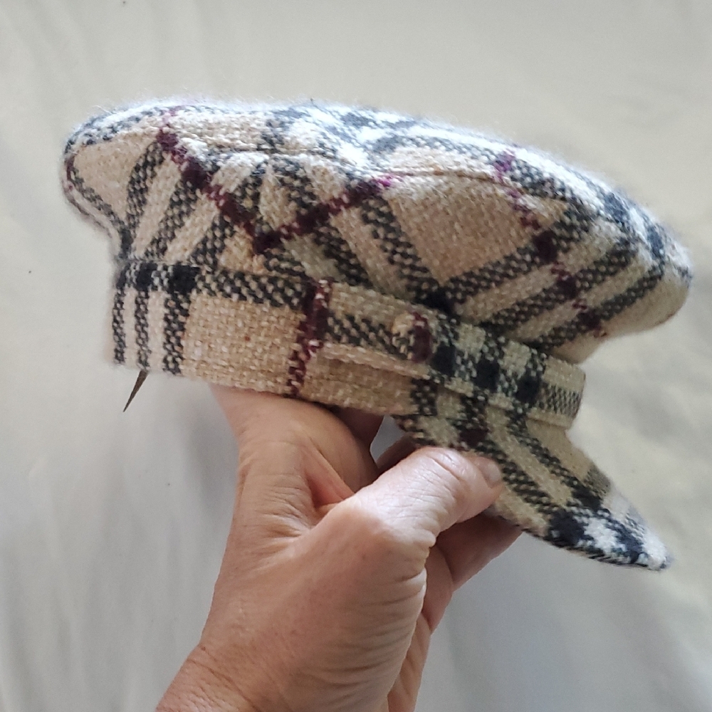 Burberry Black and Cream Hat